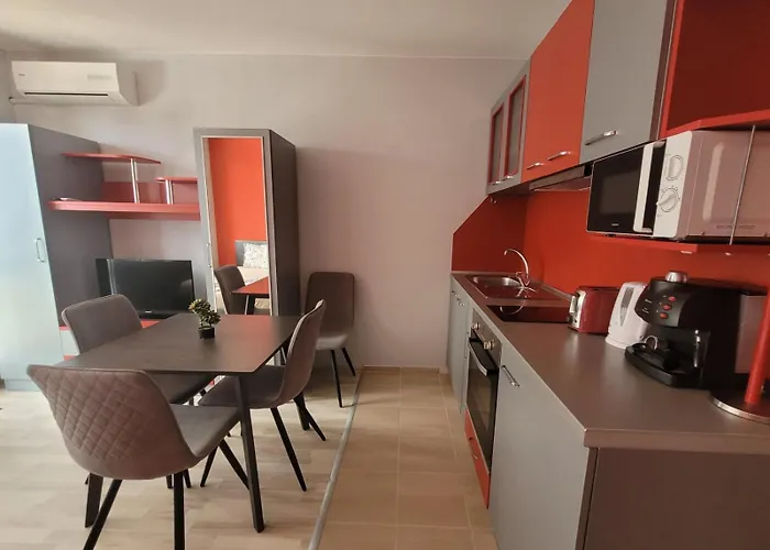 Частна квартира Sirena Holidays *